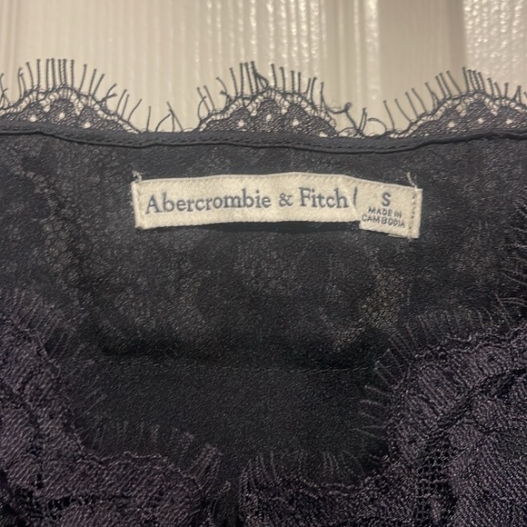 Abercrombie & Fitch lace trimmed blouse - Picture 4 of 6